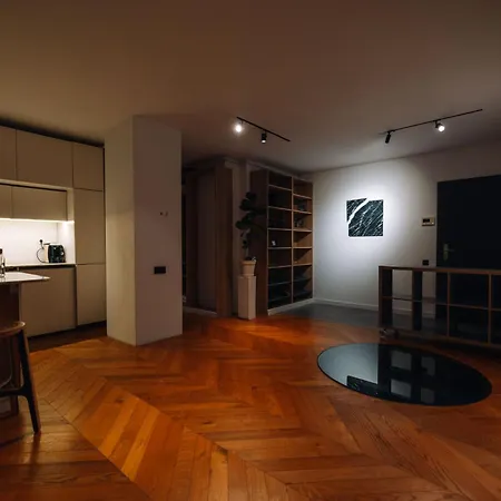 Skyline Penthouse Terasa 22 M Parcare 5 Min Piata Unirii Targul De Craciun Kluž